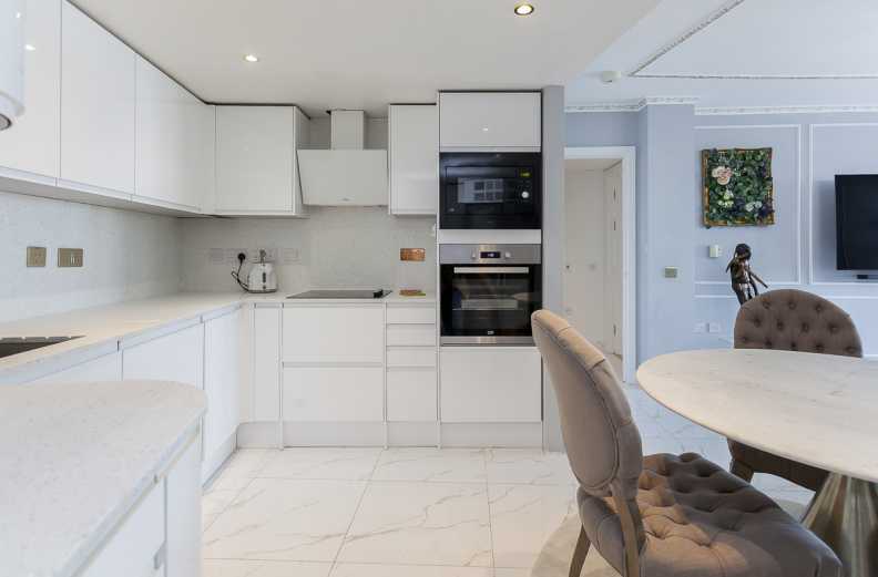 1 bedroom apartments/flats to sale in Lombard Road, Battersea-image 6