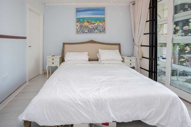 1 bedroom apartments/flats to sale in Lombard Road, Battersea-image 9