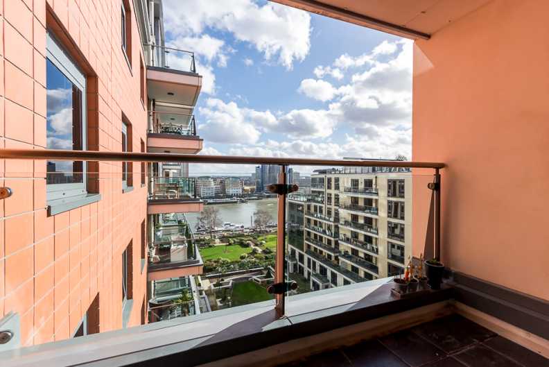 2 bedrooms apartments/flats to sale in Fountain House, The Boulevard, Imperial Wharf-image 1