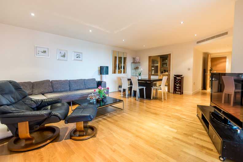 2 bedrooms apartments/flats to sale in Fountain House, The Boulevard, Imperial Wharf-image 2