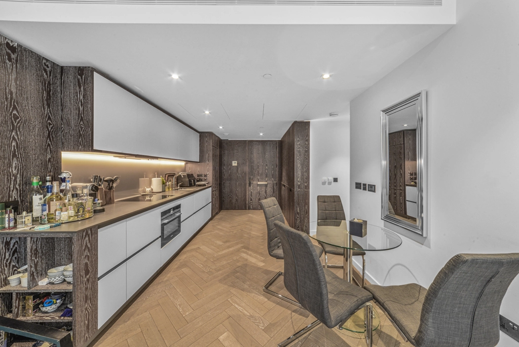 2 bedrooms apartments/flats for sale in Circus Road West, Battersea Power Station - SW11 view 2