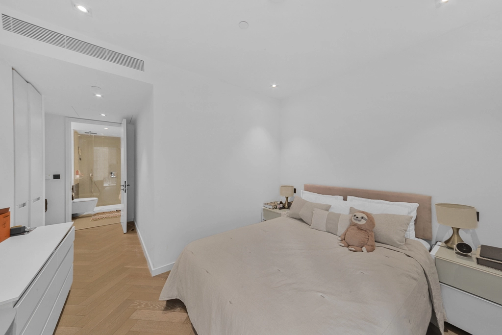 2 bedrooms apartments/flats for sale in Circus Road West, Battersea Power Station - SW11 view 11