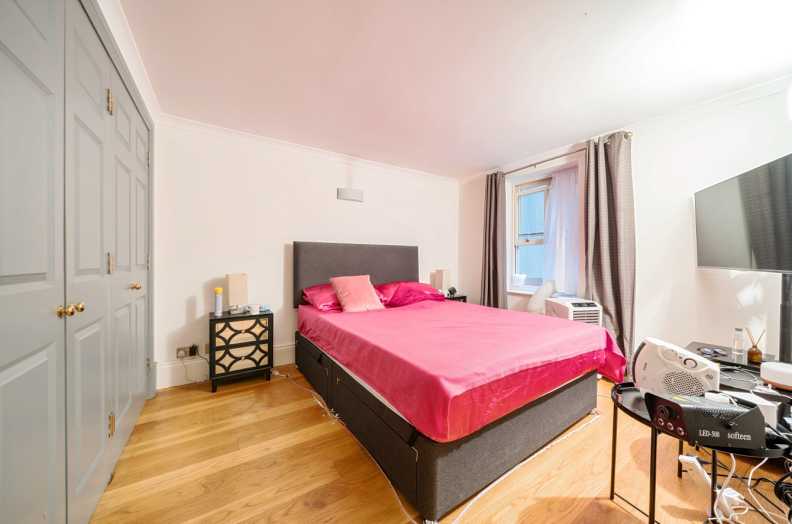 3 bedrooms apartments/flats to sale in Courtfield Gardens, South Kensington-image 14