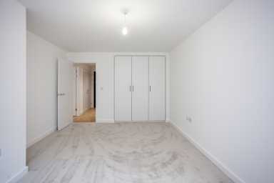 Beaufort Square, Beaufort Park, Colindale - NW9 view 3