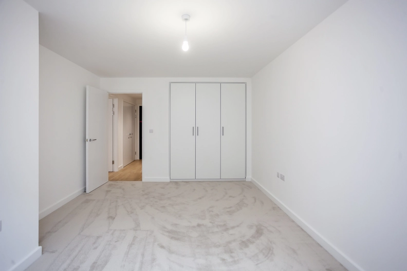 1 bedroom apartments/flats to sale in Beaufort Square, Beaufort Park, Colindale-image 3