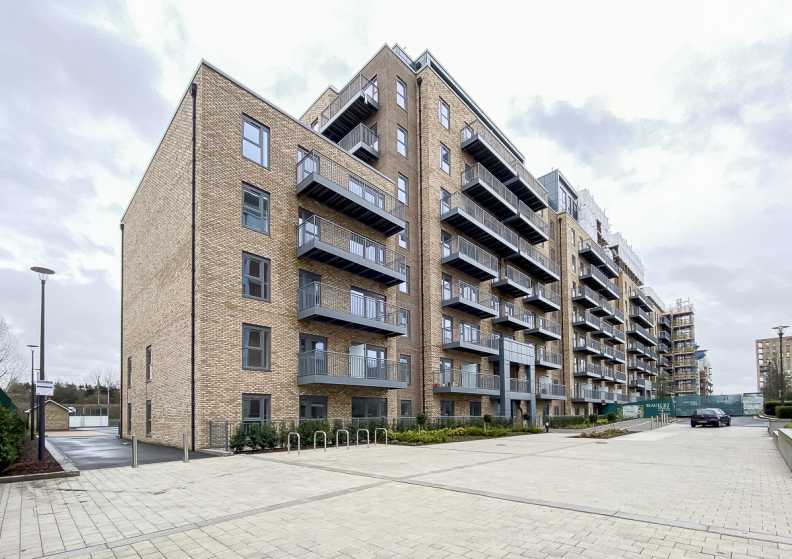 1 bedroom apartments/flats to sale in Beaufort Square, Beaufort Park, Colindale-image 1