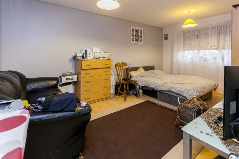 2 bedrooms apartments/flats to sale in Greenslade Road, Barking-image 2