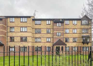 Greenslade Road, Barking - IG11 view 3