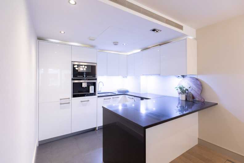 2 bedrooms apartments/flats to sale in Park Street, Chelsea Creek, Fulham-image 4