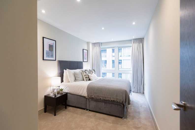 2 bedrooms apartments/flats to sale in Park Street, Chelsea Creek, Fulham-image 5