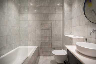 Kew Bridge Road, Brentford - TW8 view 19