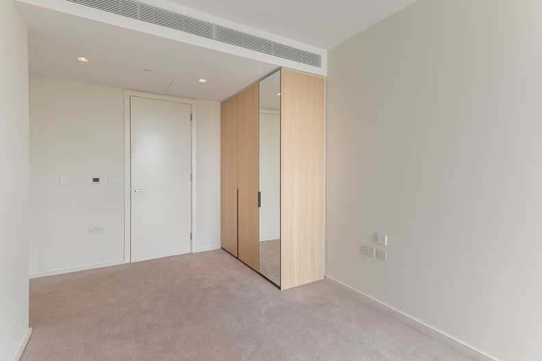 1 bedroom apartments/flats to sale in Lillie Square, Earls Court-image 9