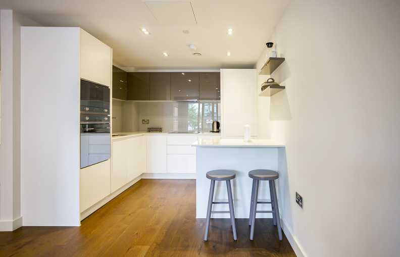 1 bedroom apartments/flats to sale in Lambeth High Street, Lambeth-image 2