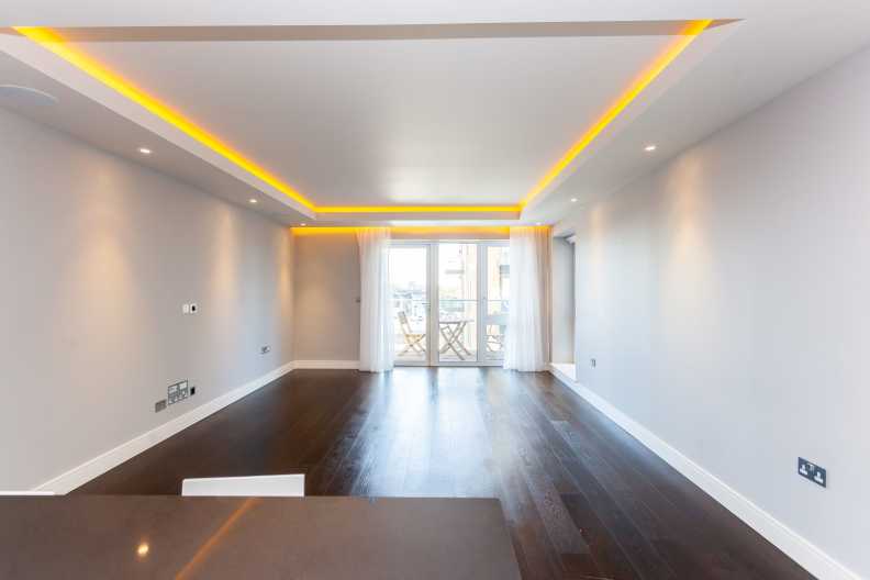 2 bedrooms apartments/flats to sale in Parr's Way, Fulham Reach, Hammersmith-image 3