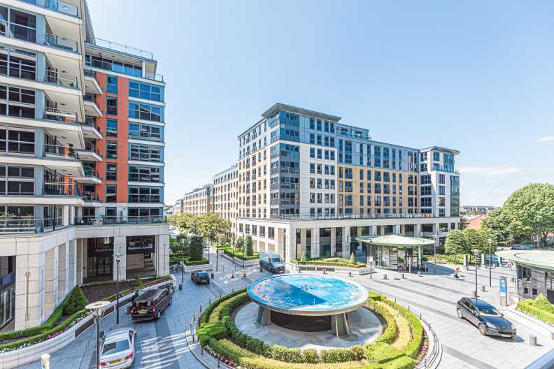 2 bedrooms apartments/flats to sale in The Boulevard, Imperial Wharf, Fulham-image 2