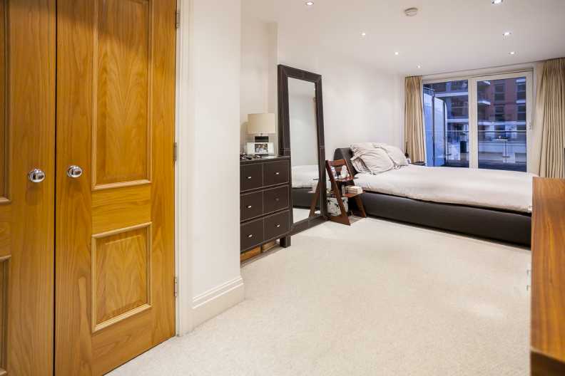2 bedrooms apartments/flats to sale in The Boulevard, Imperial Wharf, Fulham-image 21