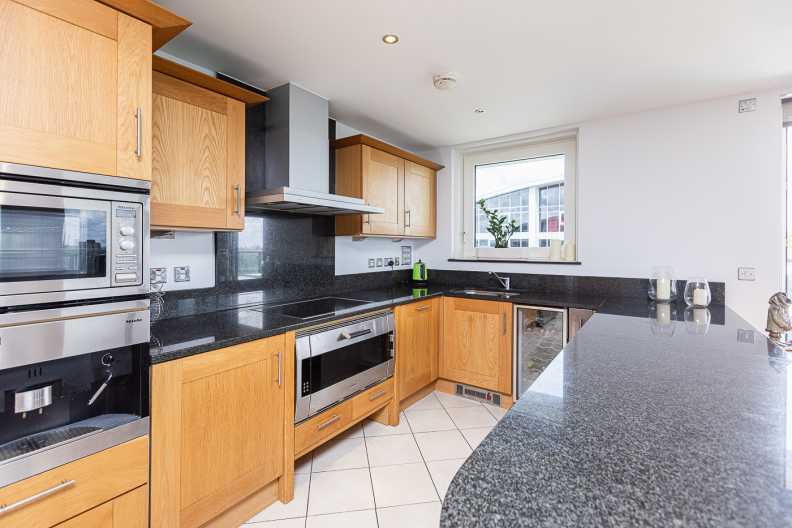 2 bedrooms apartments/flats to sale in Lensbury Avenue, Imperial Wharf, Fulham-image 2