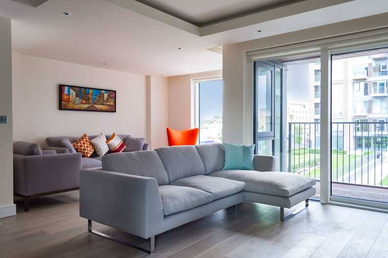 2 bedrooms apartments/flats to sale in Thurstan Street, Fulham-image 2