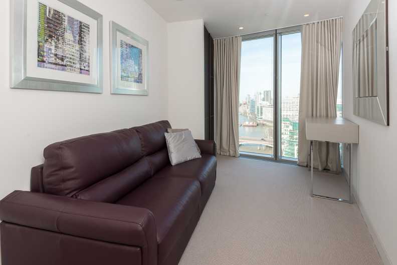 3 bedrooms apartments/flats to sale in St. George Wharf, Vauxhall-image 20