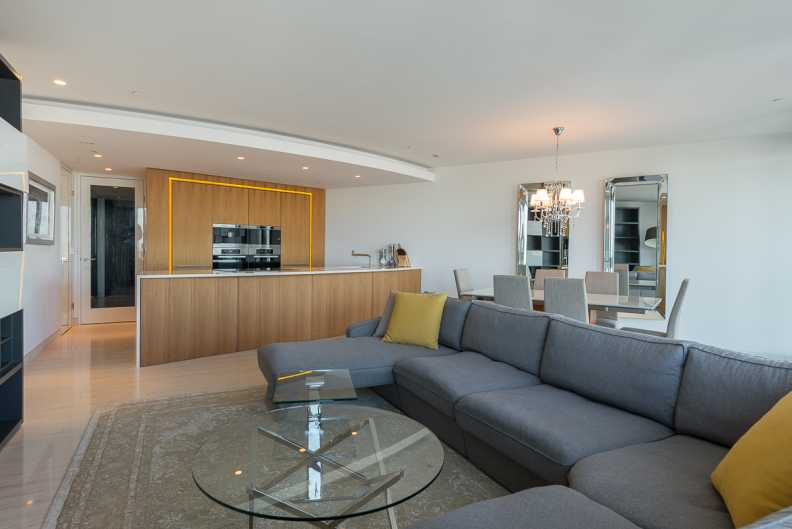 3 bedrooms apartments/flats to sale in St. George Wharf, St. George, Vauxhall-image 10