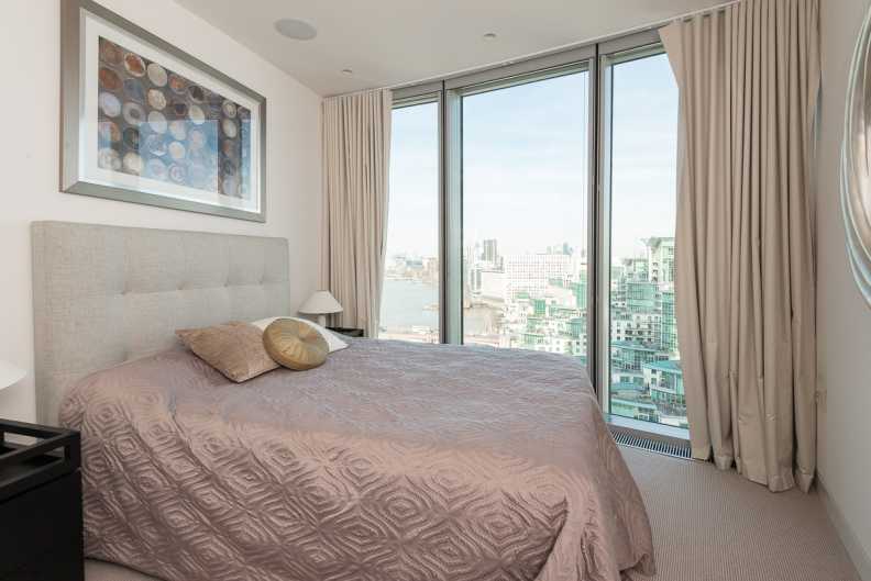 3 bedrooms apartments/flats to sale in St. George Wharf, St. George, Vauxhall-image 17
