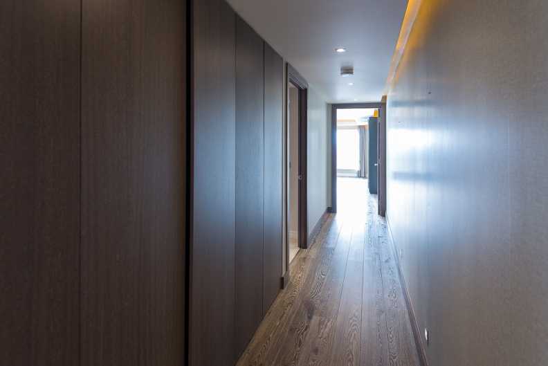 3 bedrooms apartments/flats to sale in Parr's Way, Hammersmith-image 17