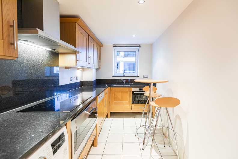 2 bedrooms apartments/flats to sale in The Boulevard, Imperial Wharf-image 17