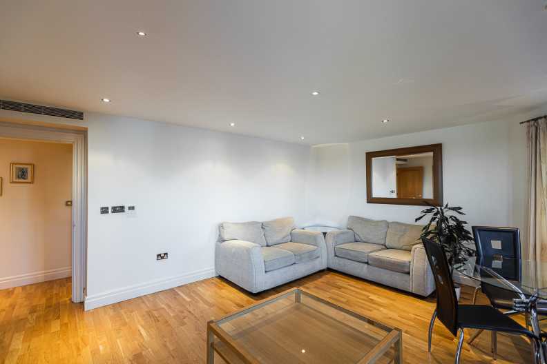 2 bedrooms apartments/flats to sale in The Boulevard, Imperial Wharf-image 19