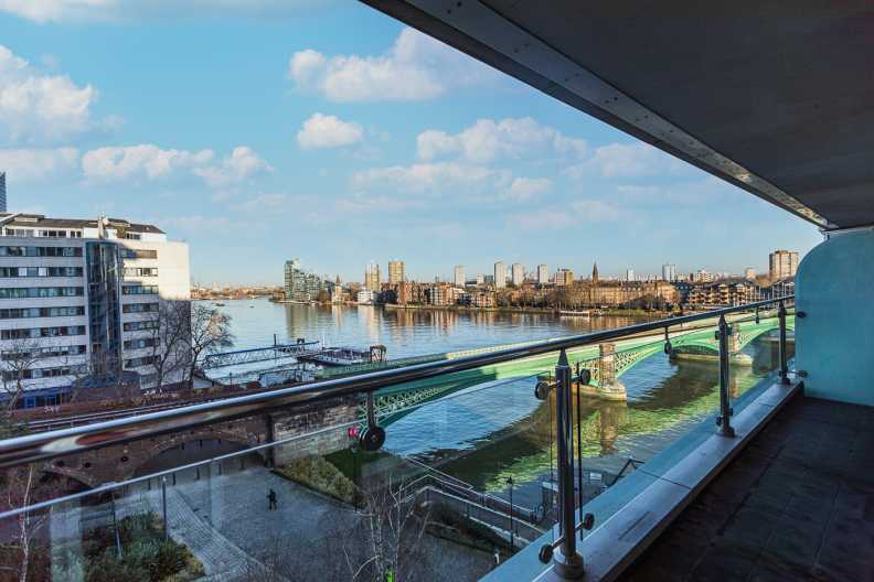 2 bedrooms apartments/flats to sale in The Boulevard, Imperial Wharf-image 3