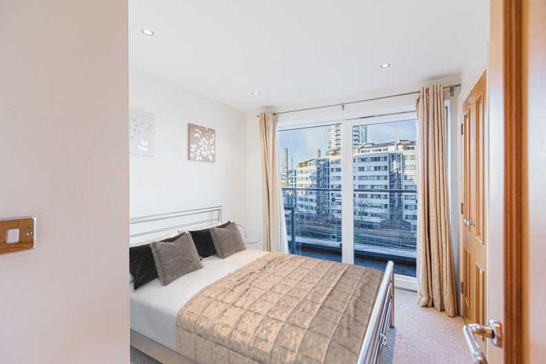 2 bedrooms apartments/flats to sale in The Boulevard, Imperial Wharf-image 20