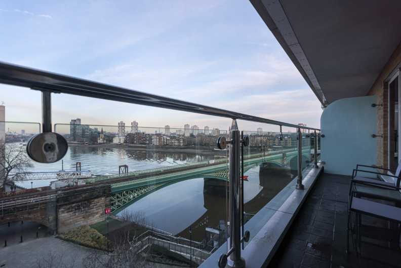 2 bedrooms apartments/flats to sale in The Boulevard, Imperial Wharf-image 14