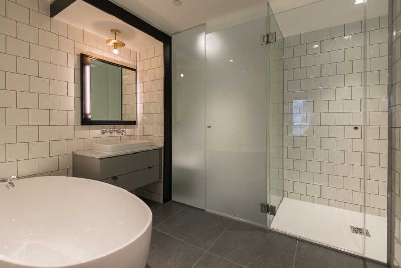 2 bedrooms apartments/flats to sale in Crisp Road, Hammersmith-image 6