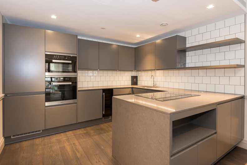 2 bedrooms apartments/flats to sale in Crisp Road, Hammersmith-image 3