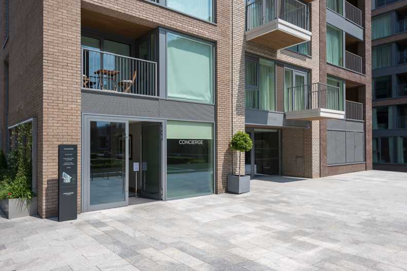 2 bedrooms apartments/flats to sale in Thurstan Street, Chelsea Creek, Fulham-image 21