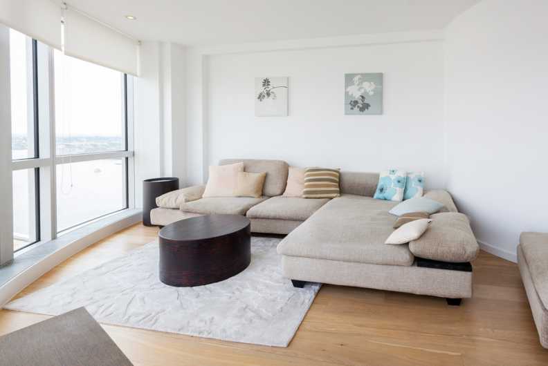 2 bedrooms apartments/flats to sale in Fairmont Avenue, Canary Wharf-image 4