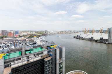 Fairmont Avenue, Canary Wharf - E14 view 5