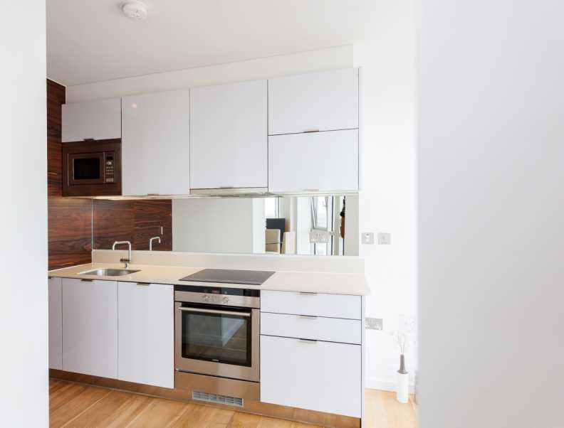 2 bedrooms apartments/flats to sale in Fairmont Avenue, Canary Wharf-image 7