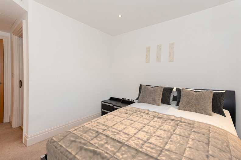 2 bedrooms apartments/flats to sale in The Boulevard, Imperial Wharf-image 20