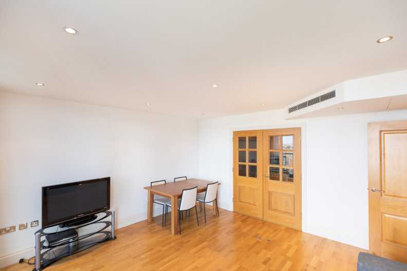 2 bedrooms apartments/flats to sale in The Boulevard, Imperial Wharf-image 16