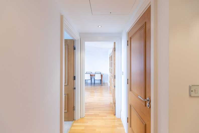 2 bedrooms apartments/flats to sale in The Boulevard, Imperial Wharf-image 24