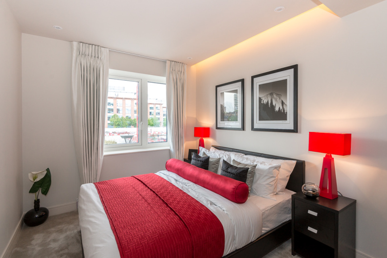 1 bedroom apartments/flats to sale in Parr's Way, Hammersmith-image 4