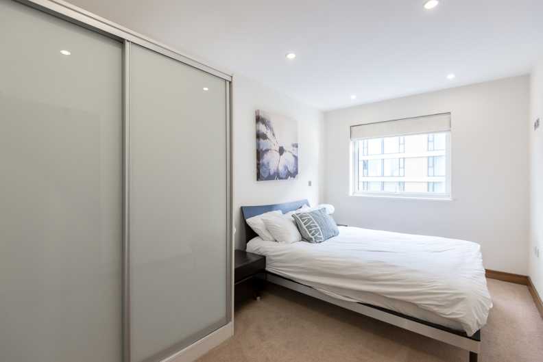 1 bedroom apartments/flats to sale in Queenstown Road, Battersea Park, Nine Elms-image 5