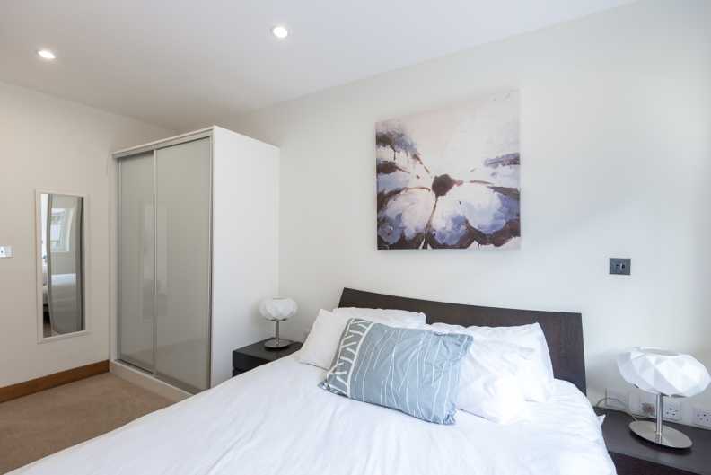 1 bedroom apartments/flats to sale in Queenstown Road, Battersea Park, Nine Elms-image 7