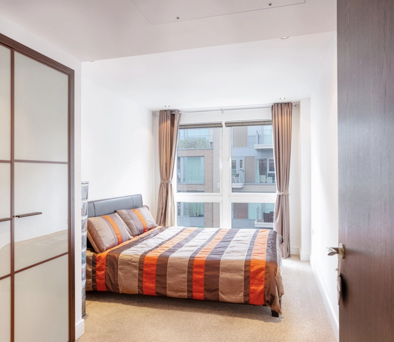 1 bedroom apartments/flats for sale in Park Street, Chelsea Creek, Fulham - SW6 view 5