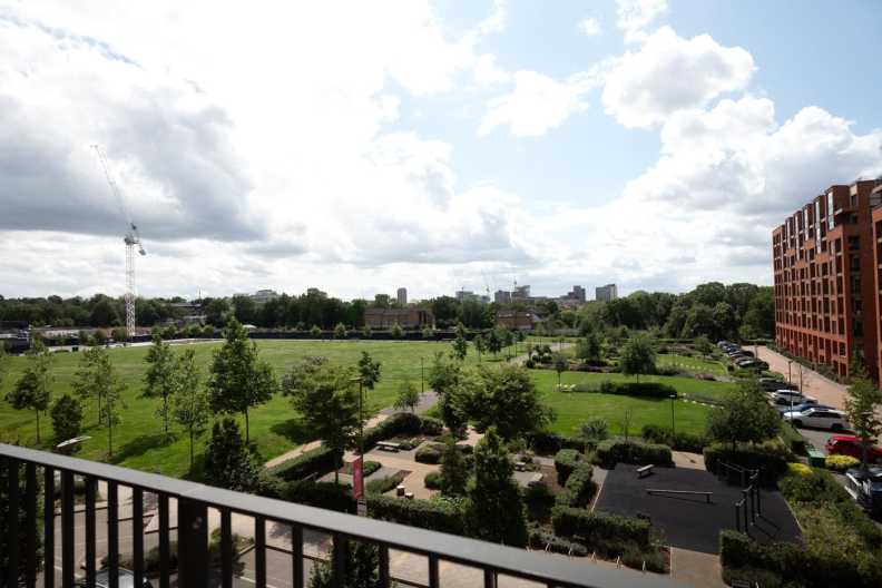 2 bedrooms apartments/flats for sale in Lismore Boulevard, Colindale Gardens, Colindale - NW9 view 7