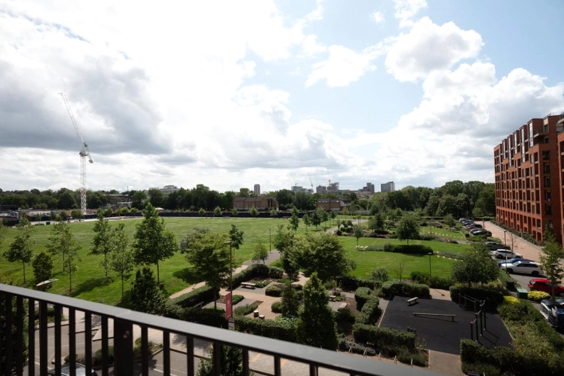 2 bedrooms apartments/flats to sale in Lismore Boulevard, Colindale Gardens, Colindale-image 11