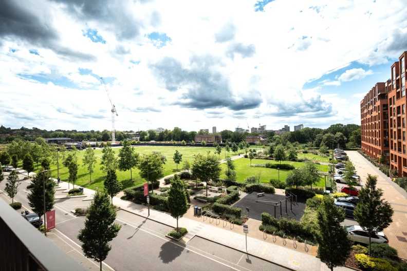 2 bedrooms apartments/flats for sale in Lismore Boulevard, Colindale Gardens, Colindale - NW9 view 9