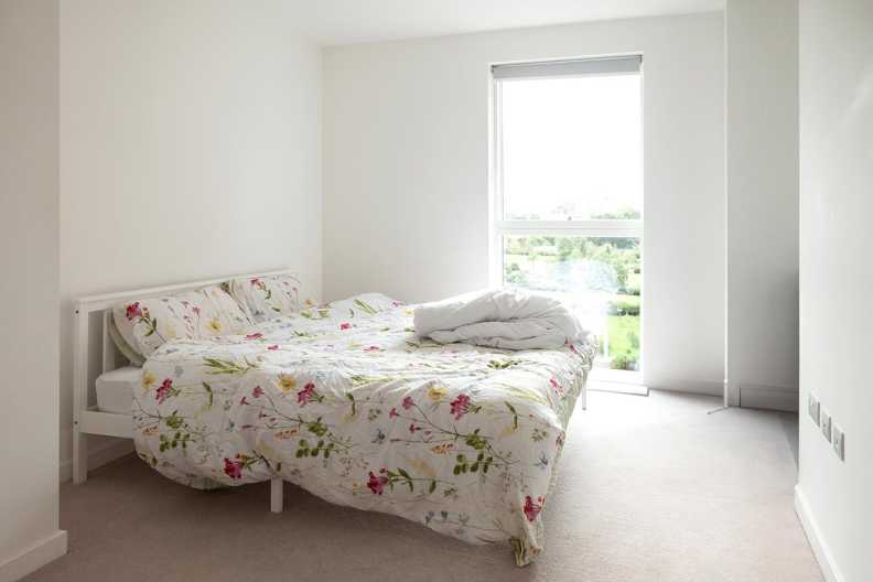2 bedrooms apartments/flats for sale in Lismore Boulevard, Colindale Gardens, Colindale - NW9 view 2