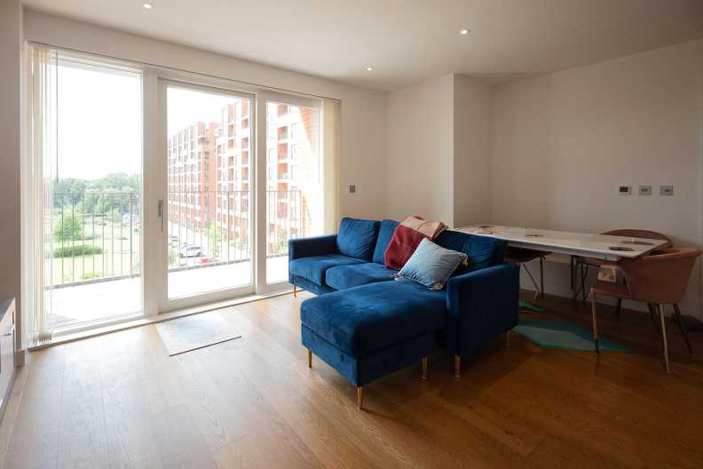2 bedrooms apartments/flats to sale in Lismore Boulevard, Colindale Gardens, Colindale-image 1