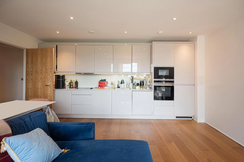 2 bedrooms apartments/flats to sale in Lismore Boulevard, Colindale Gardens, Colindale-image 8